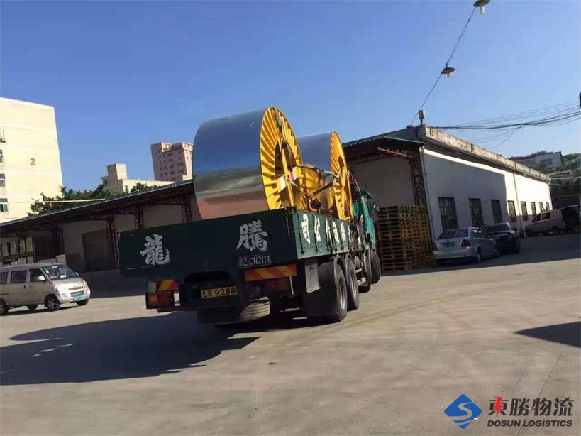 深圳到香港的吊機(jī)車；深圳到香港吊臂車運(yùn)輸；大陸到香港吊機(jī)車運(yùn)輸