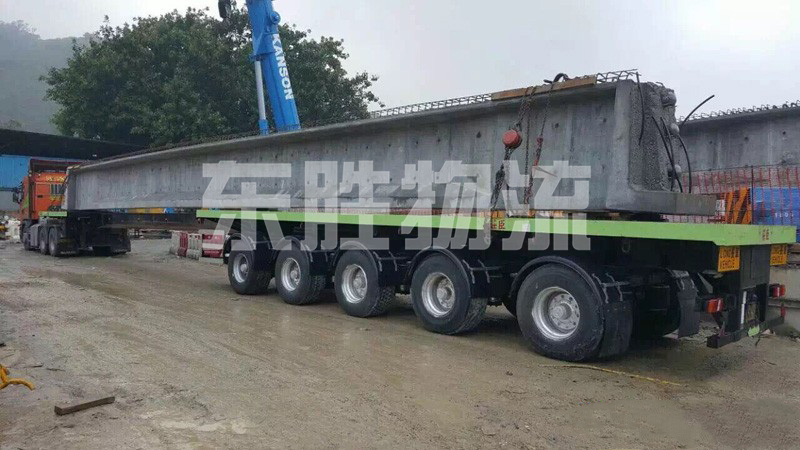 大型建筑材料運(yùn)輸?shù)较愀?，大型、超長水泥預(yù)制件轉(zhuǎn)載運(yùn)輸至香港案例圖